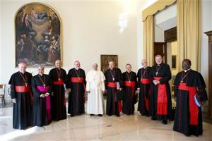 法王庁改革へ提言グループ、法王フランシスコが８人指名